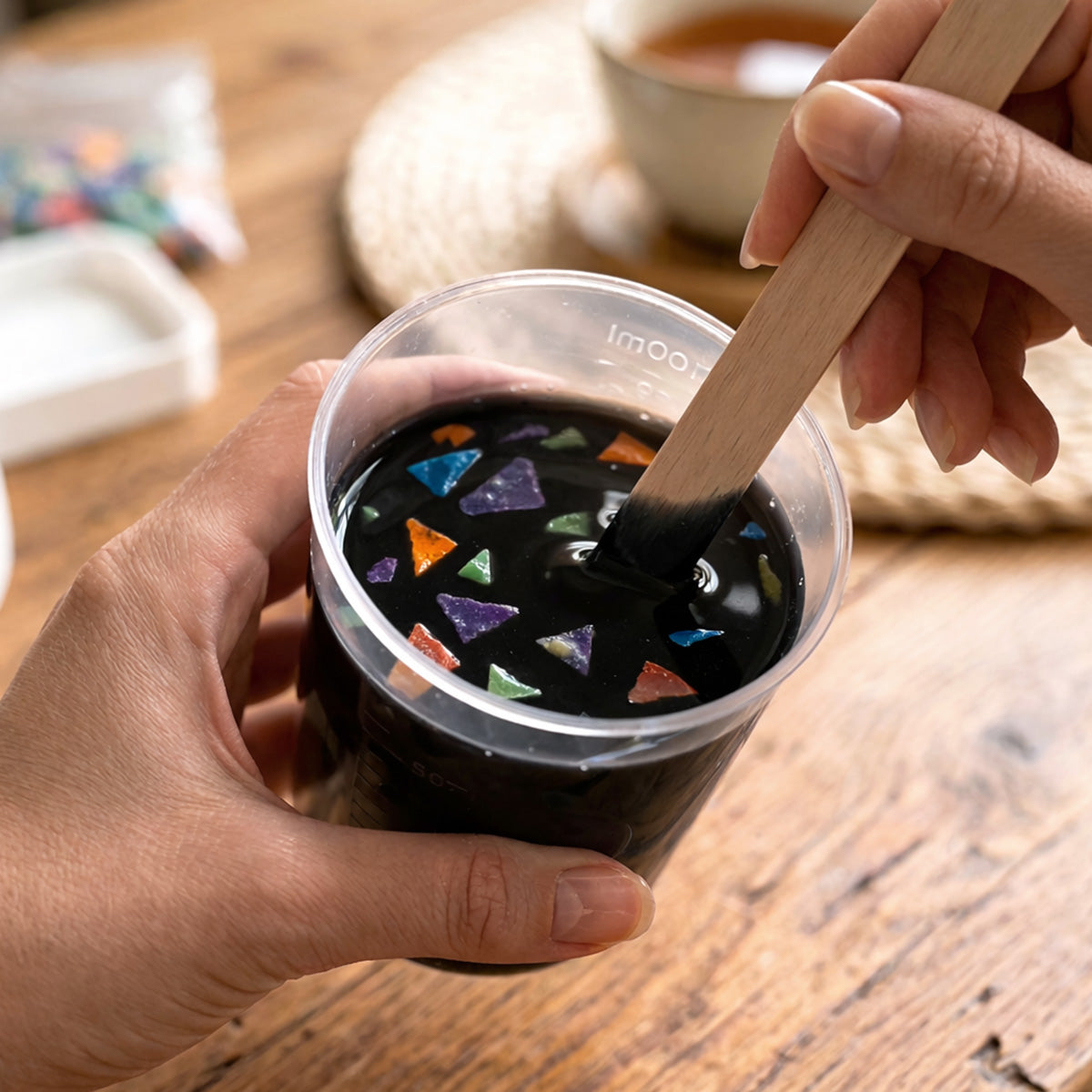 Kit Terrazzo Aqua [Noir Lava] : Élégance et Design Unique avec des Pépites Colorées