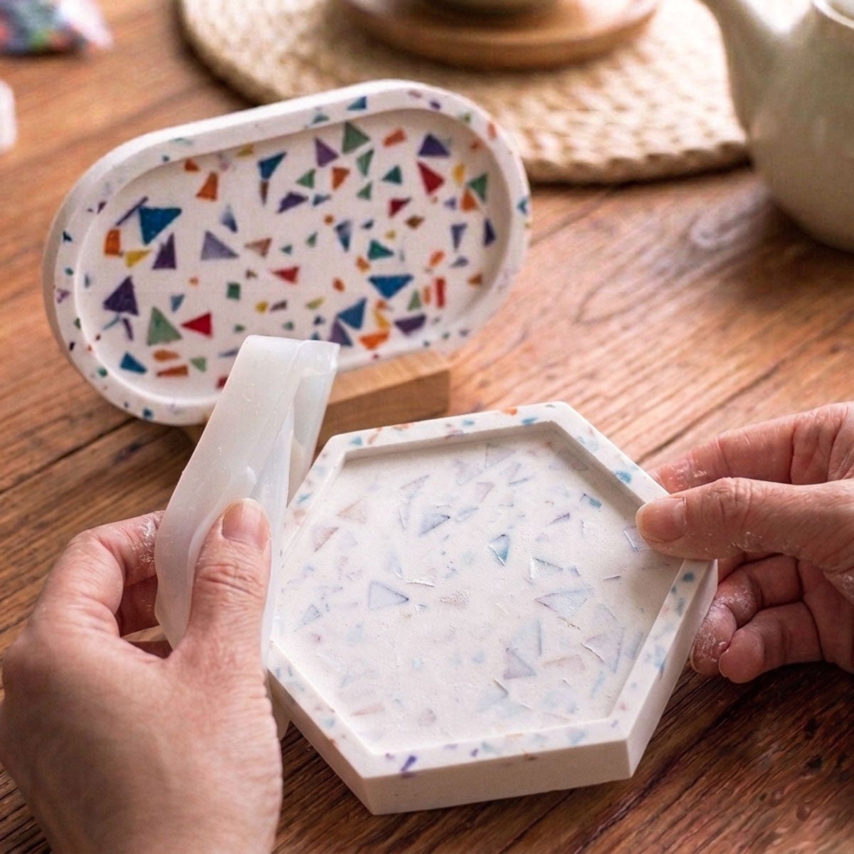 Terrazzo Aqua Kit [Bianco Carrara]: Design Pop e Luminoso con Chips Colorate - Aqua Resin